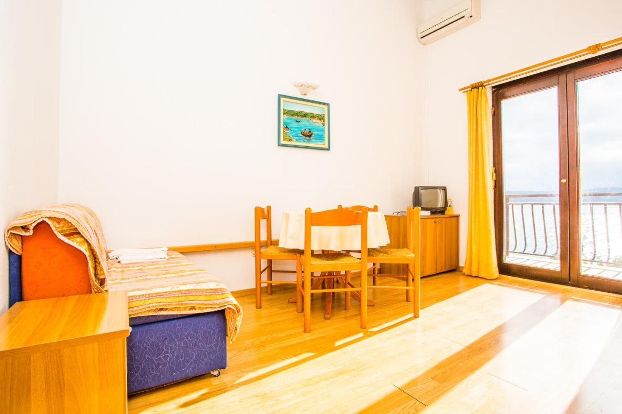 Apartmani Pava Omiš Esterno foto