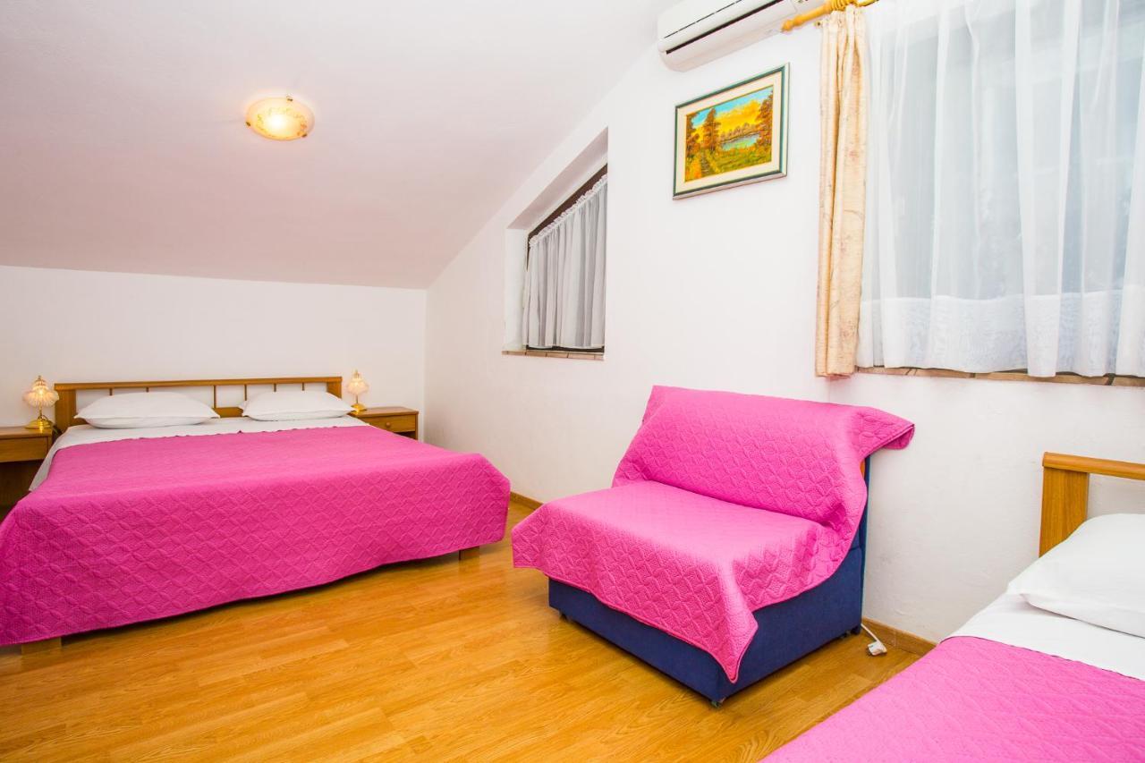 Apartmani Pava Omiš Esterno foto