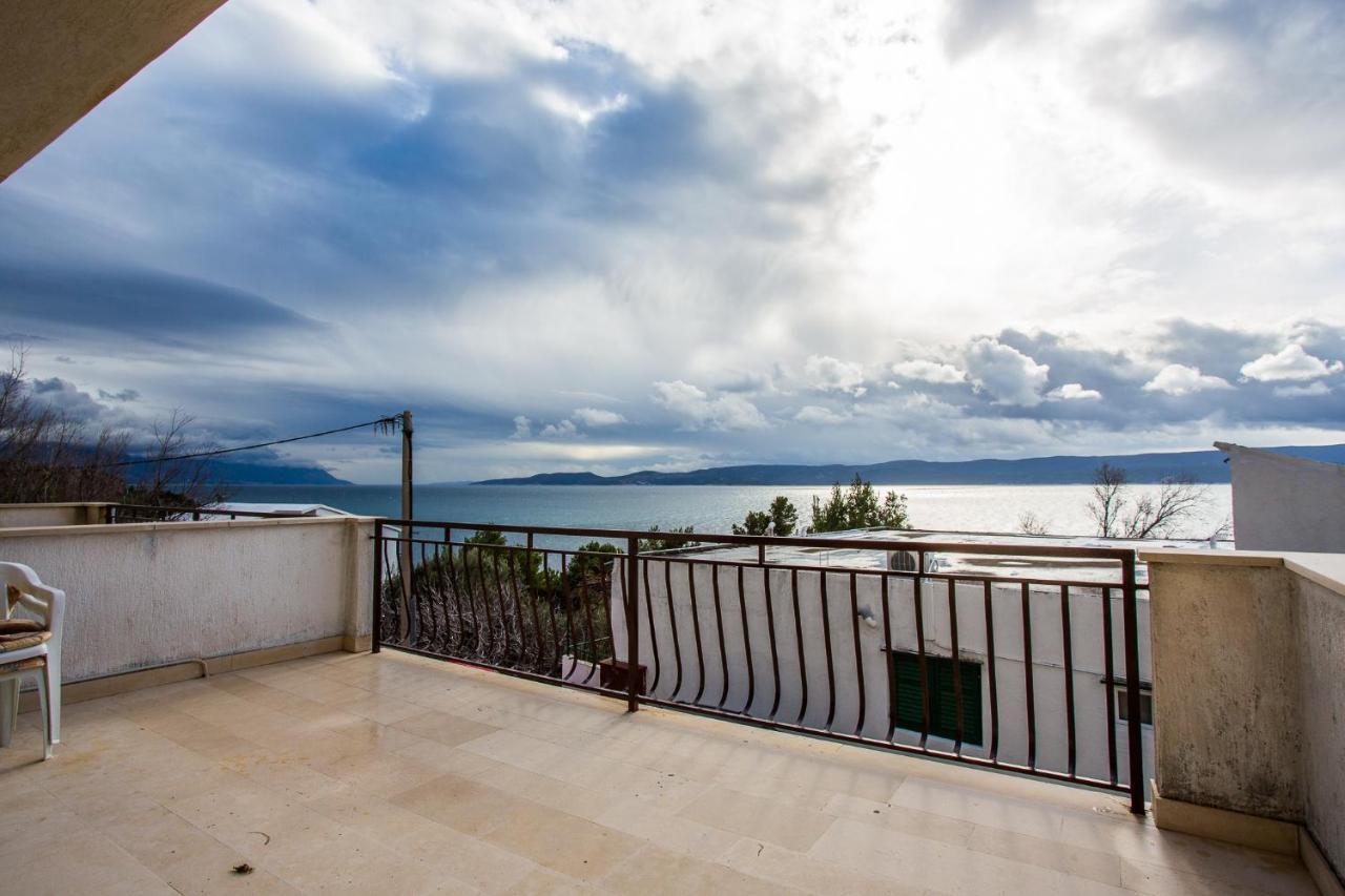 Apartmani Pava Omiš Esterno foto