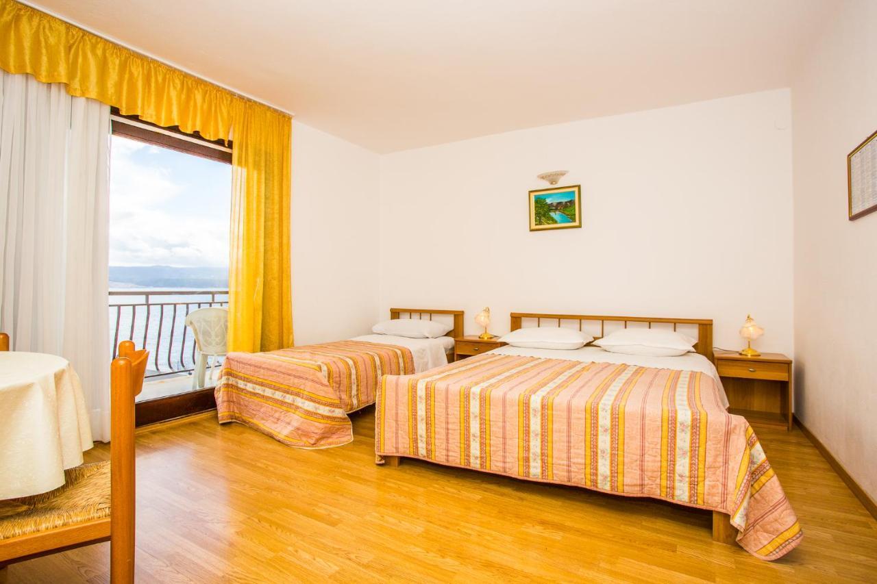 Apartmani Pava Omiš Esterno foto