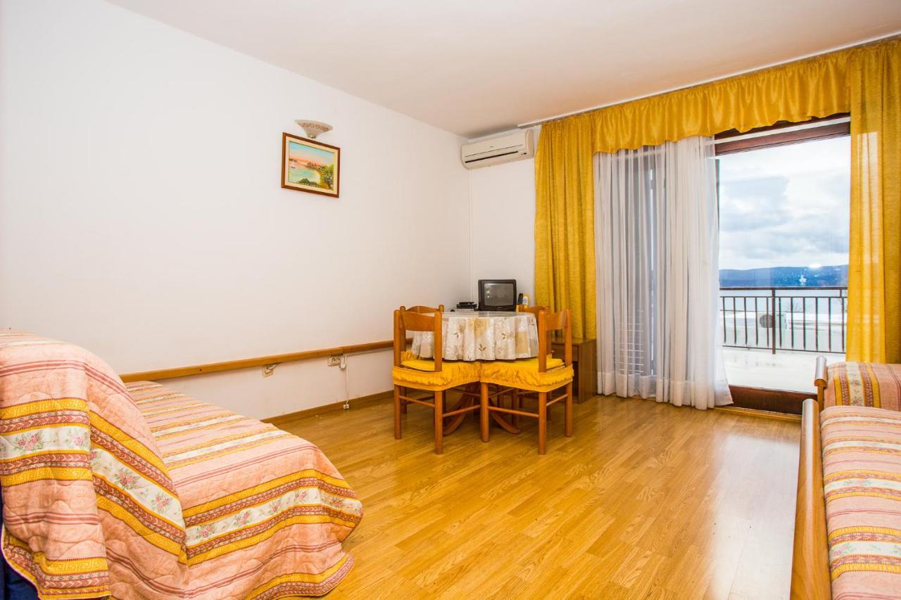 Apartmani Pava Omiš Esterno foto